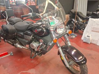Moto UM Renegade Classic