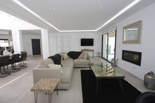 Chalet en alquiler en Playa Bajadilla-Puertos en Marbella