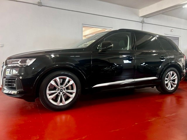 Audi Q7 2022- 55tfsi-e