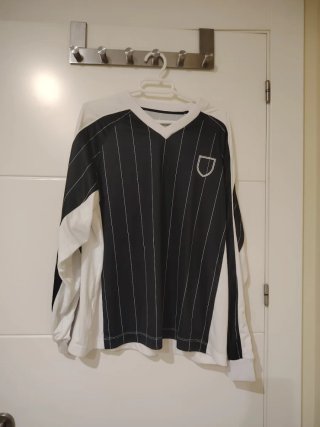 Camiseta de manga larga a rayas
