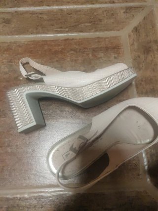 Zapatos de tacón Pitillos beige