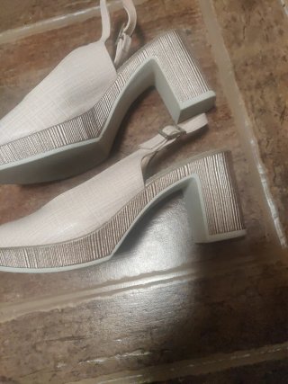 Zapatos de tacón Pitillos beige