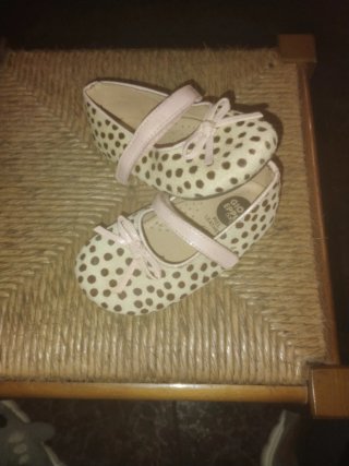 Zapatos Bebés talla 22 -7 euros cada par