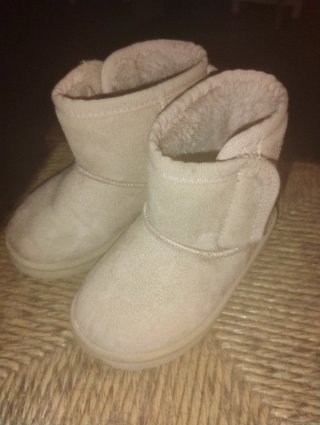 Zapatos Bebés talla 22 -7 euros cada par