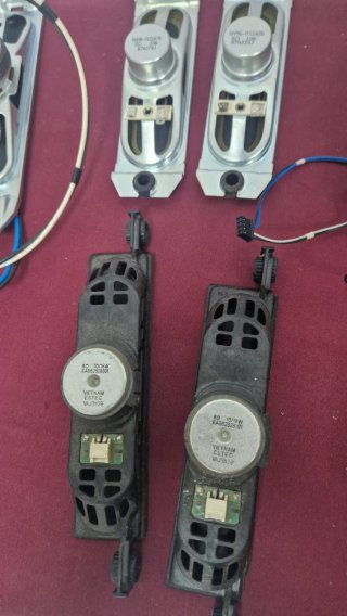 Lote de 24 Altavoces TV para Repuestos