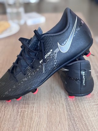 Botas de fútbol Nike Phantom Negras Rojas
