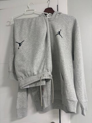 Chándal Jordan Gris Talla L