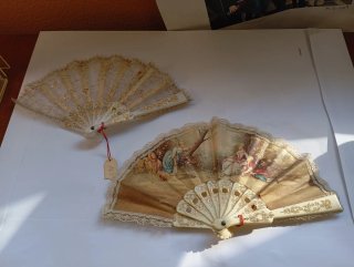 2 Abanicos Vintage Beige y Dorado