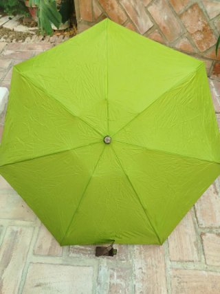 Paraguas Plegable con Estuche