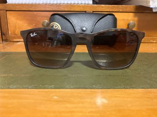 Gafas de sol Ray-Ban Chris RB4187 originales