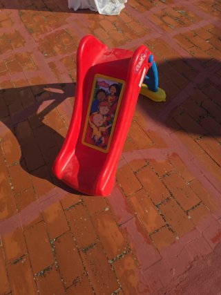 Tobogán Infantil Caillou