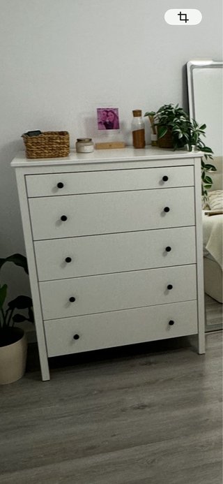 Cómoda de madera blanca Ikea