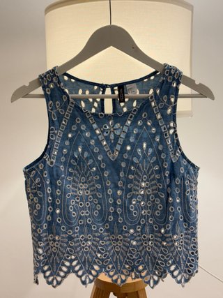 Blusa H&M Azul con Bordados Talla S