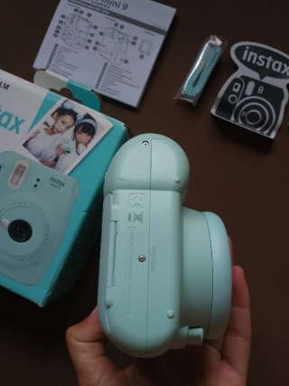 Cámara de fotos Polaroid Instax Mini 9con caja