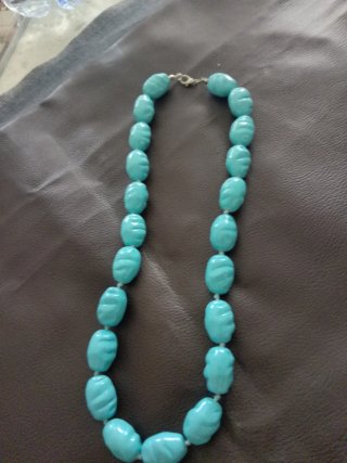 Collana con perle blu e turchesi