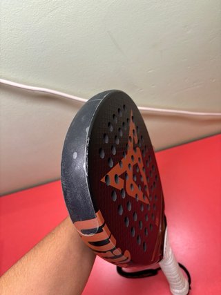 Pala pádel Wilson Cupra Bela V2