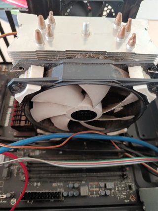 Semitorre PC MSI 970 Gaming, funciona Bien.