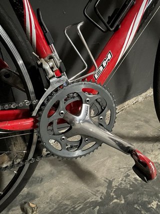Bicicleta de carretera BH Roja
