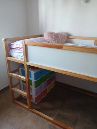 Cama kura ikea