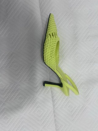 Zapatos de tacón Mango verde pistacho