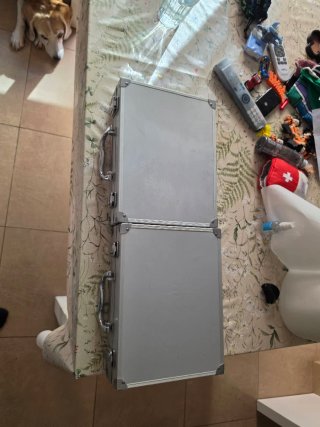 Maletín de metal para maquillaje