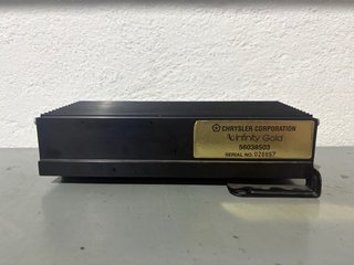 Amplificador Chrysler Infinity Gold