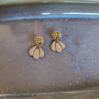 Pendientes Beige y Dorados