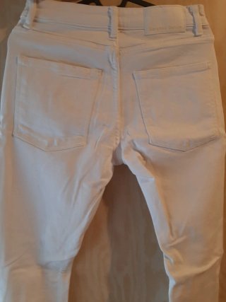 Jeans Super Skinny Bershka Blancos. Hombre