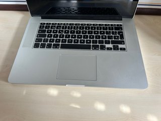 MacBook Pro Apple