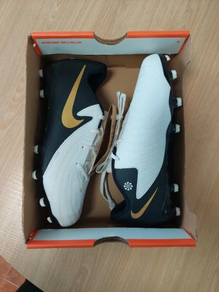 Zapatillas de fútbol Nike Phantom GX II Talla 36