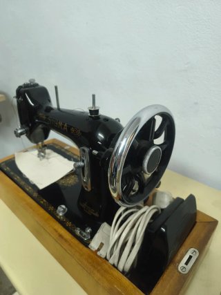 Máquina de coser antigua Sigma