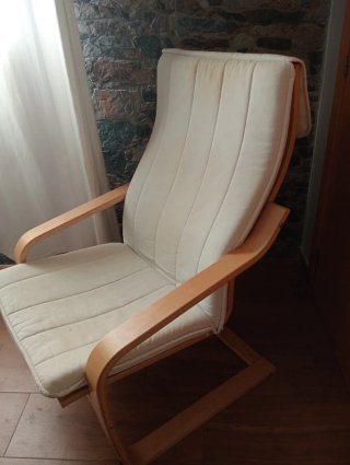 Sillón POÄNG Ikea con reposapiés