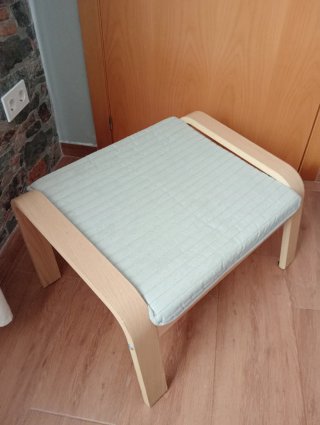 Sillón POÄNG Ikea con reposapiés