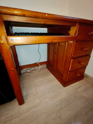 LOTE dos cajoneras + escritorio