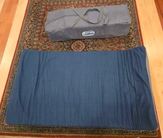Cuna de viaje con colchón
