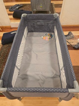 Cuna de viaje con colchón