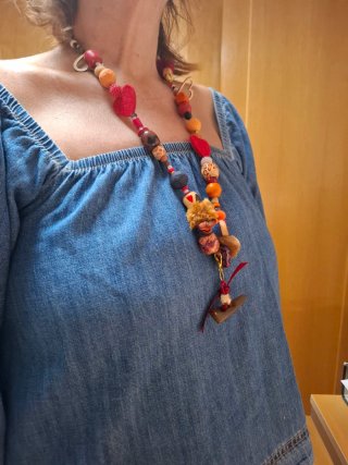 Collar Sujetagafas con Abalorios