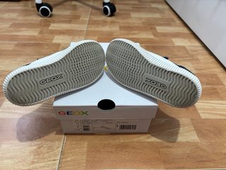 Zapatillas Geox para niño