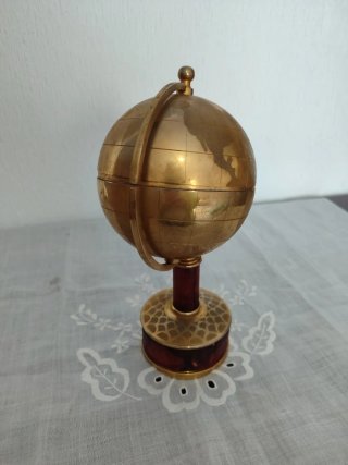Cigarrera Vintage Bola del Mundo