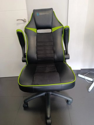 Silla Gaming Newskill Negra y Verde