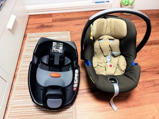 Seggiolino auto per neonati Nuna con base Isofix
