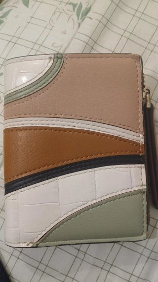 Cartera de mujer beige y blanca