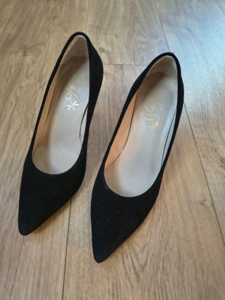 Zapatos de tacón Laufer serraje negro