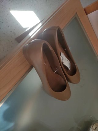 Zapatos de piel tacón bajo