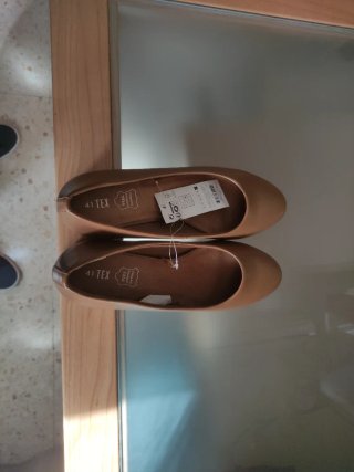 Zapatos de piel tacón bajo