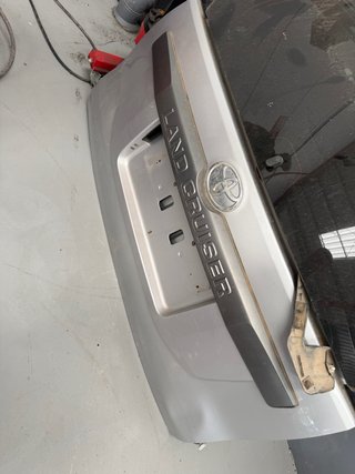 Portón Trasero Toyota Land Cruiser