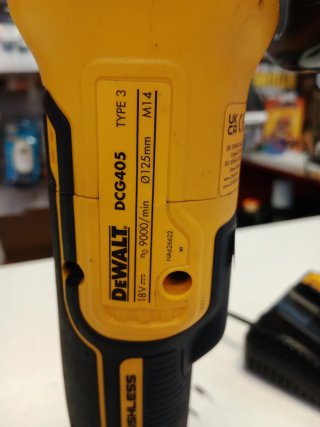 Radial Dewalt a batería DCG405