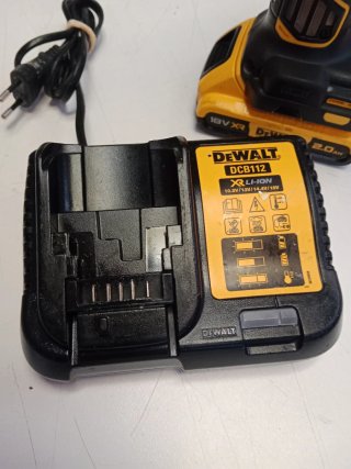 Radial Dewalt a batería DCG405