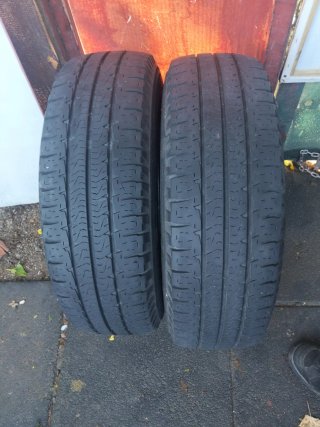 2 Neumáticos 215/70-R15C