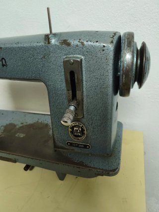 Máquina de Coser Industrial Alfa 127-300